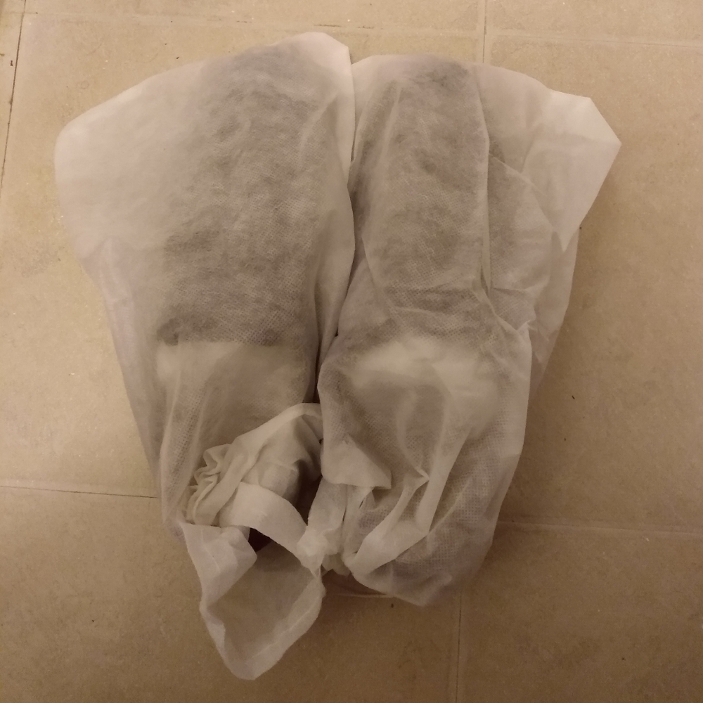 Shoes - Picture 2 of 7